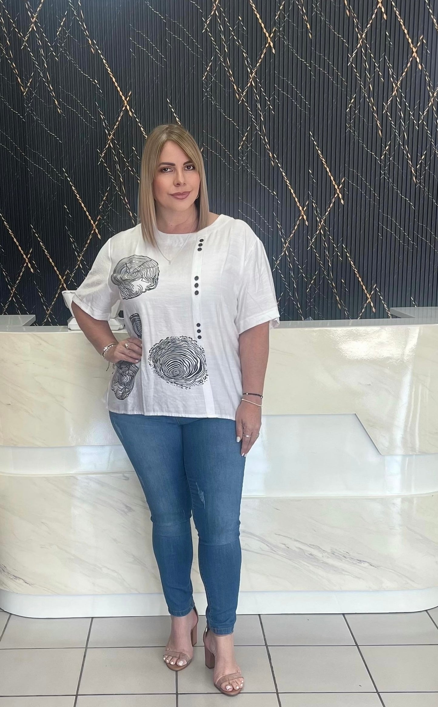 White & black top plus