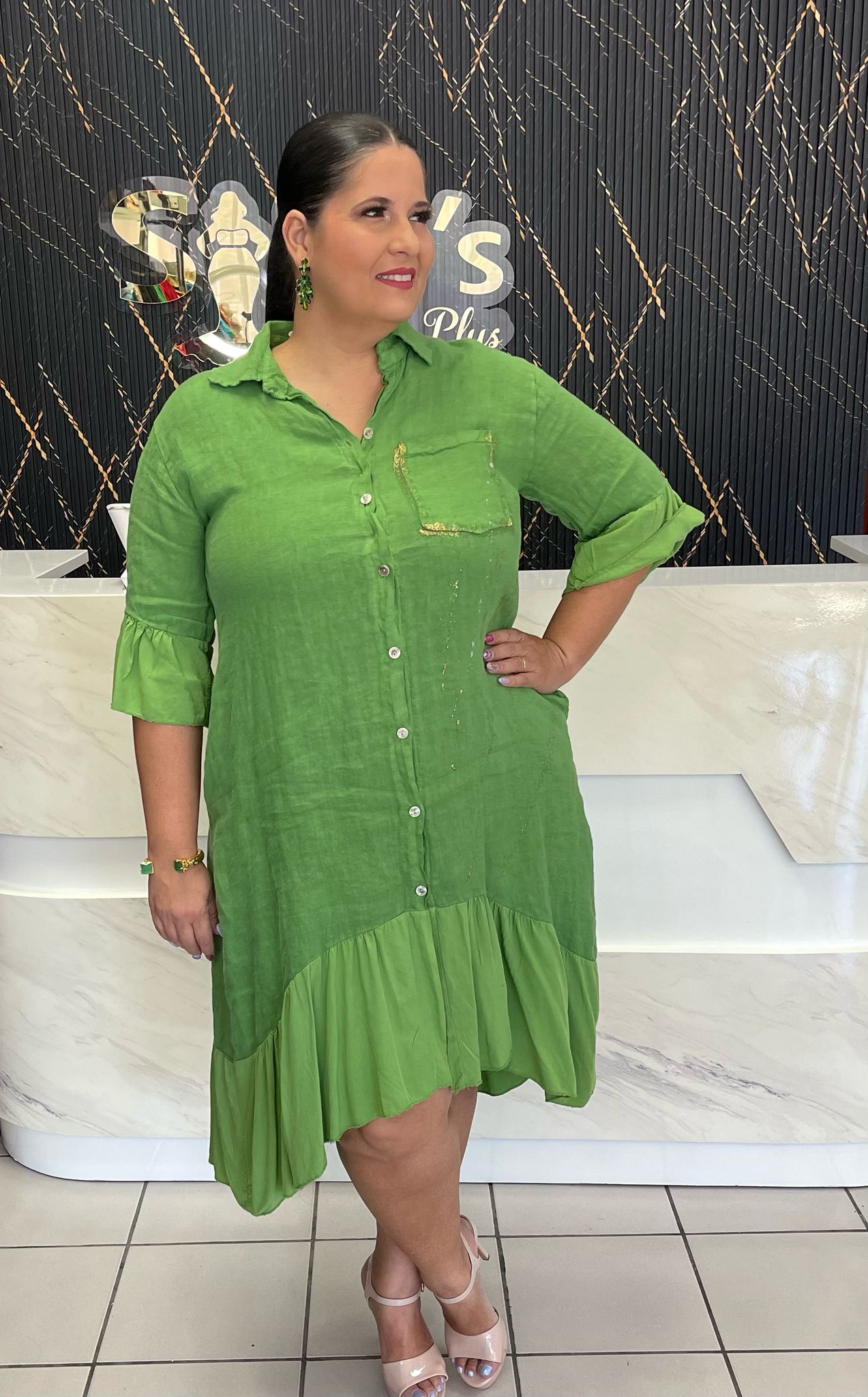 Plus Green short dress By: Italy