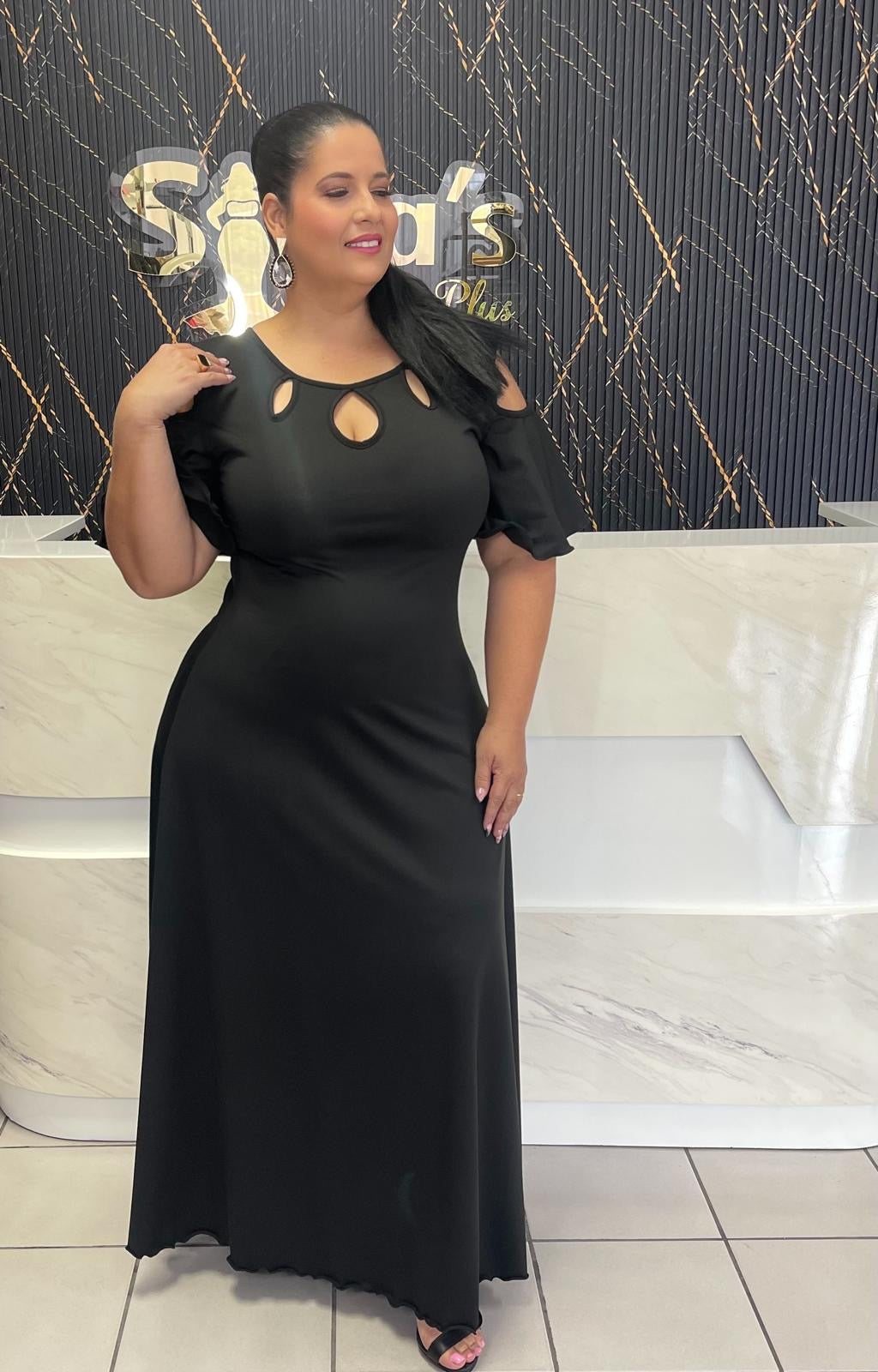 Plus black maxi dress By: Zoraya Desing