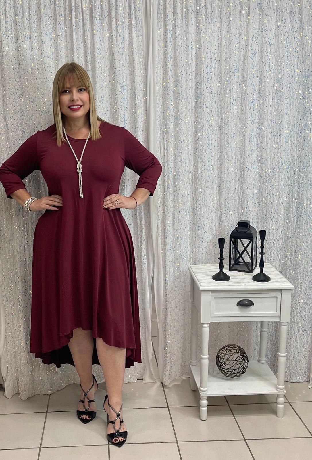 Plus burgandy hilow by: Claudia Orozco