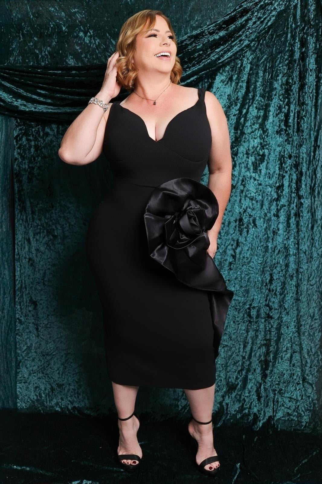 Plus mide dress