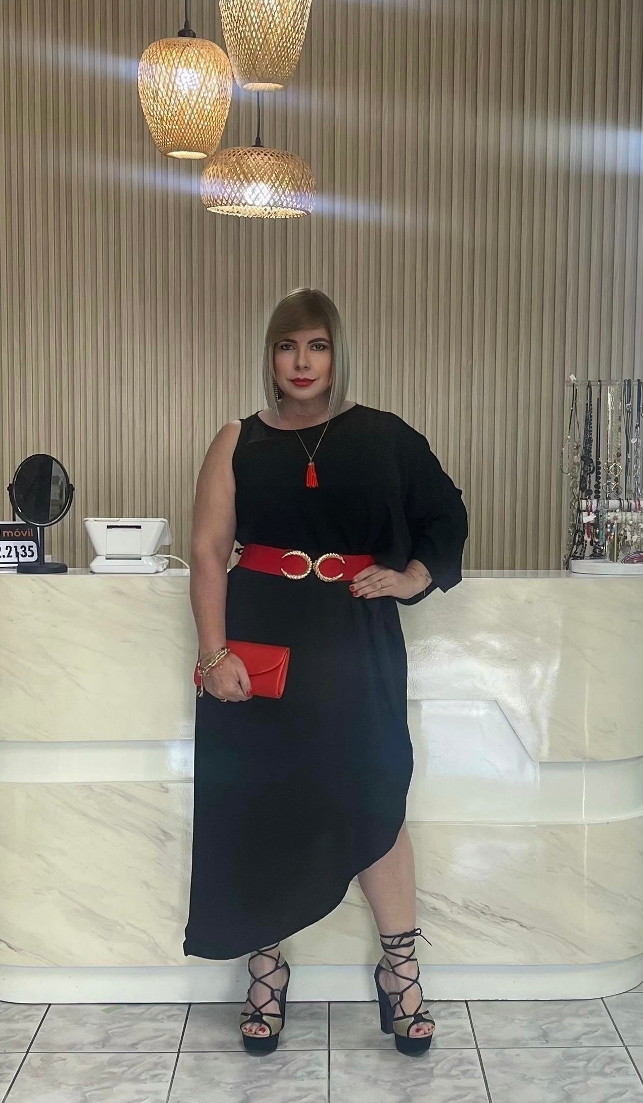 Asimetric black plus dress