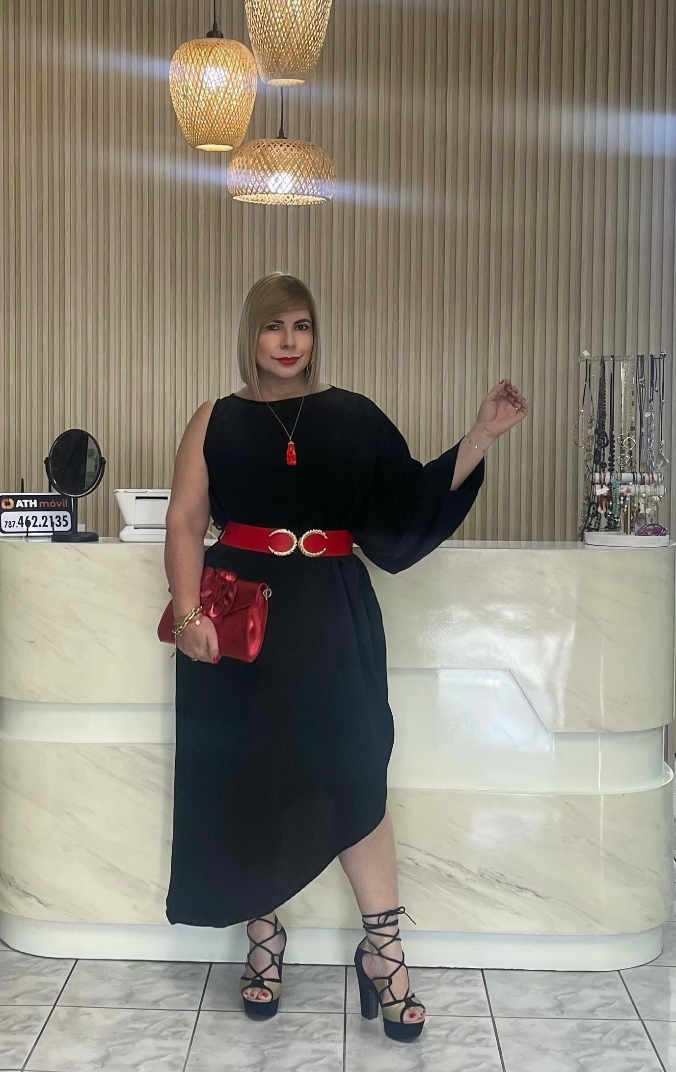 Asimetric black plus dress