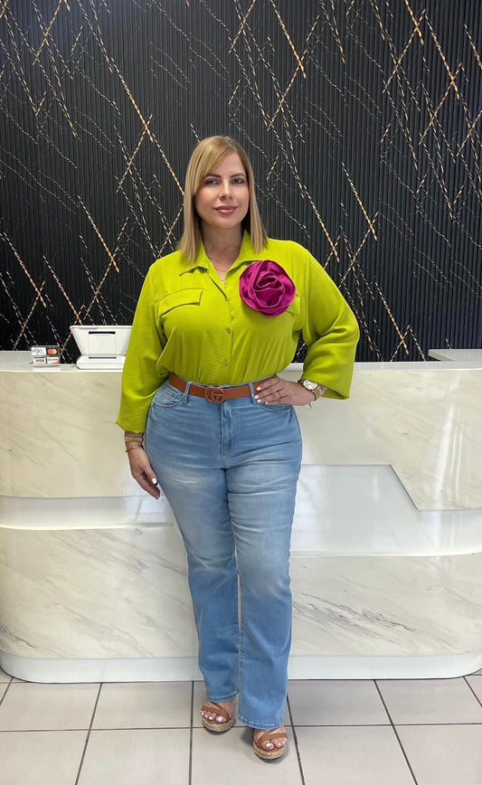Sleeves green italian top