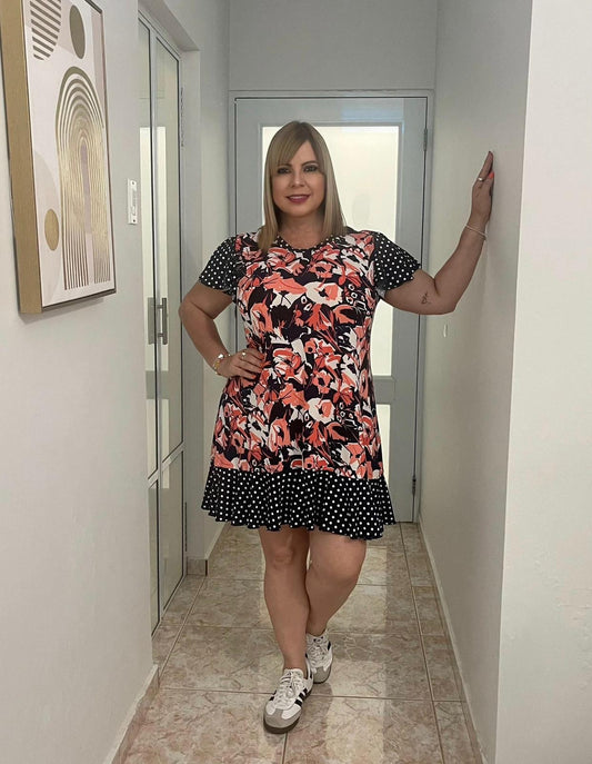 Flower and polkadot short dres by Claudia Orozco
