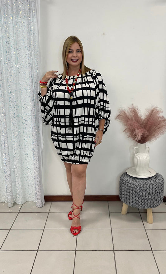 Plus black & white short dress