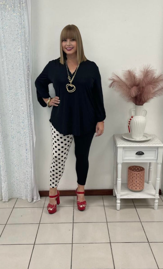 Plus Black & White leggings with polka dots By: Claudia Orozco