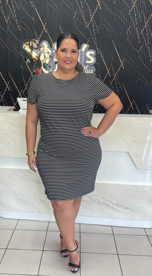 Plus W & B short dress