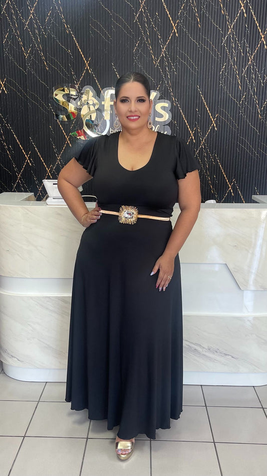 Plus black maxi dress By: Claudia Orozco