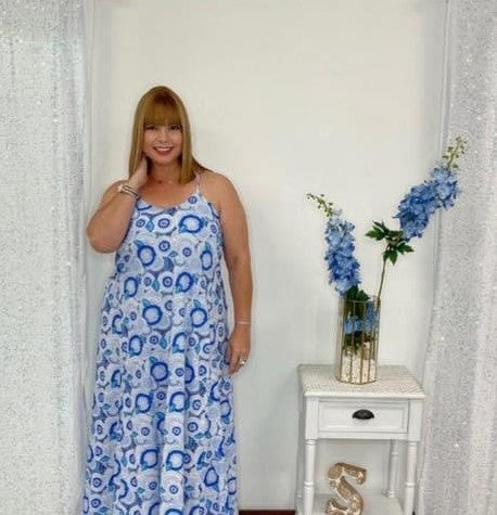 Plus blue and white maxi dress by Mamy blue